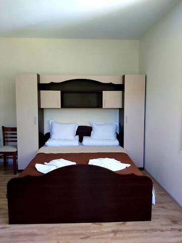 Фото номера Трехместный номер с террасой Гостевой дом Hotel Aleksandrina г. Kipilovo 2