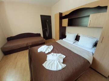 Фото номера Апартаменты с 3 спальнями Гостевой дом Hotel Aleksandrina г. Kipilovo 4